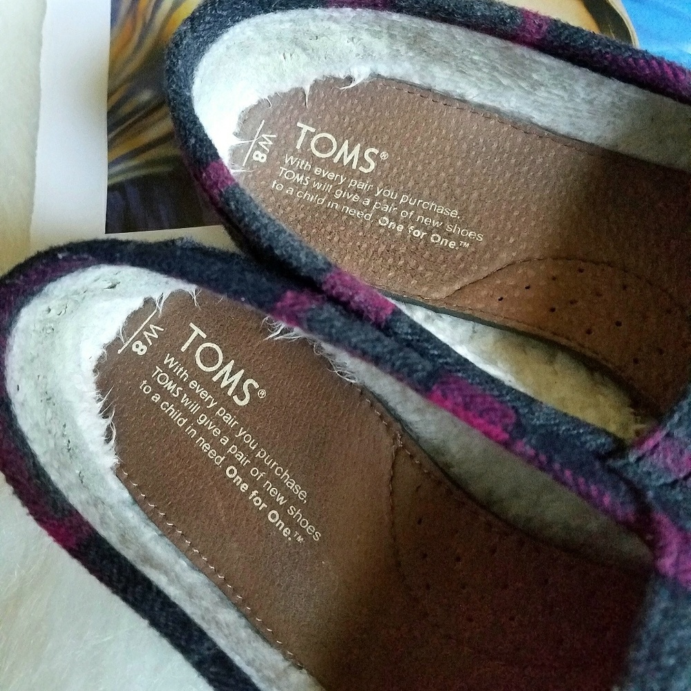 🎉Flannel Slip-On TOMS🎉 - Picture 5 of 5