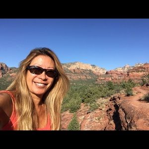 Meet your Posher, Lo-ping