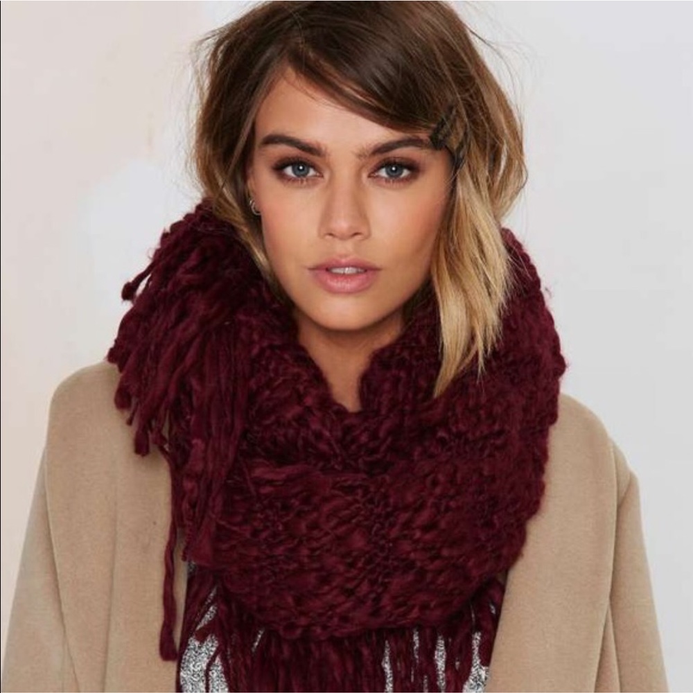 Cozy Infinity Fringe Scarf