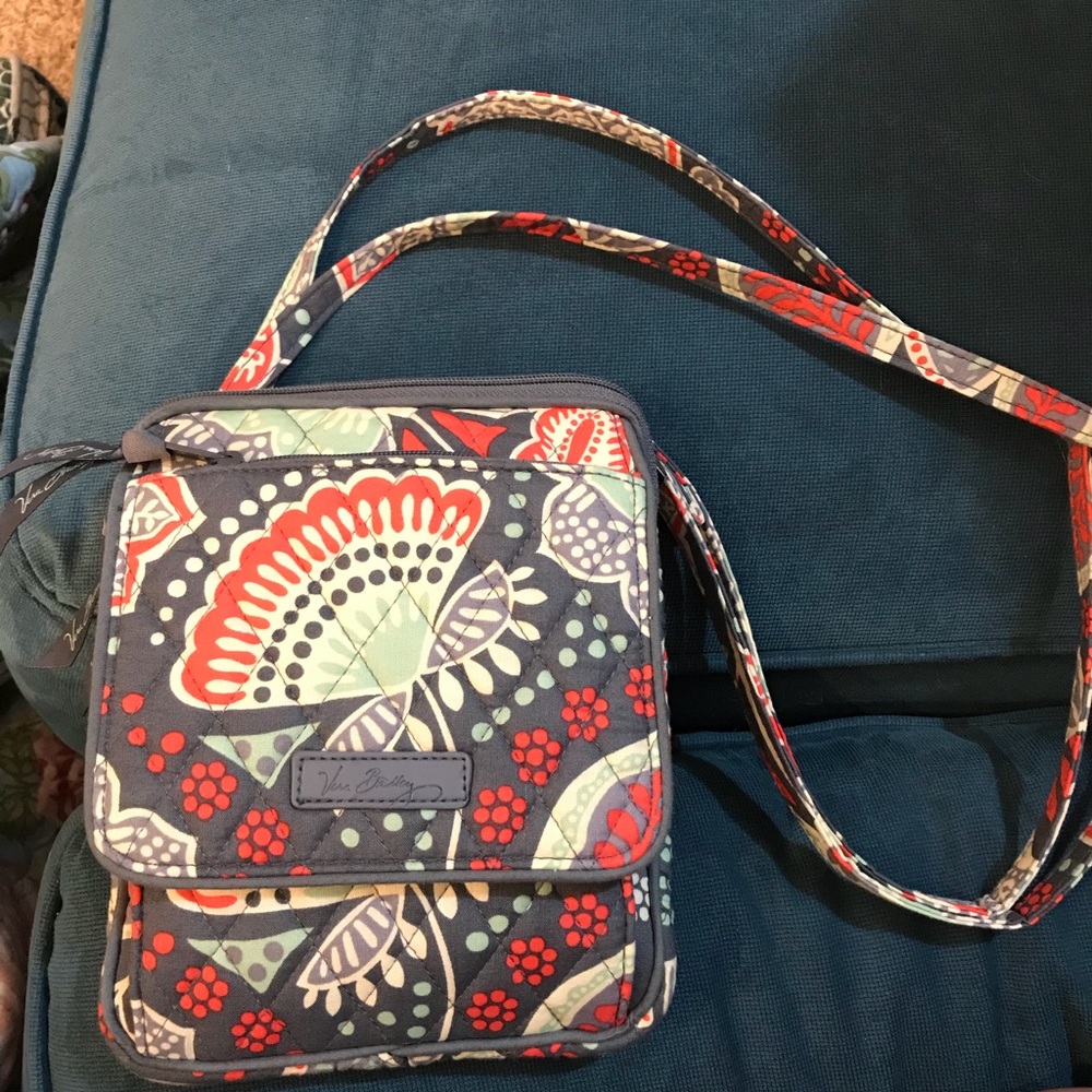 Vera Bradley Cross Body Bag.