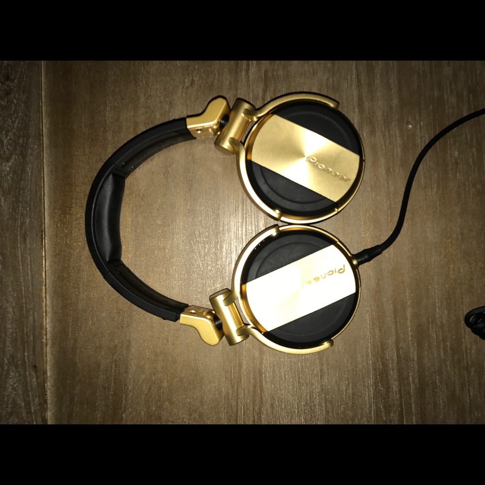 Pioneer HD headphones