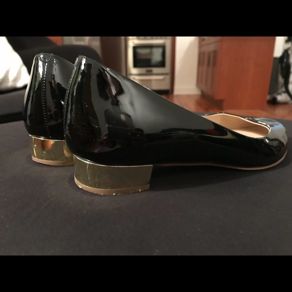 J.Crew Patent Leather flats with gold heel 🙌
