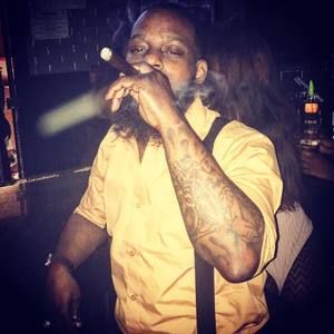 Meet your Posher, Earl