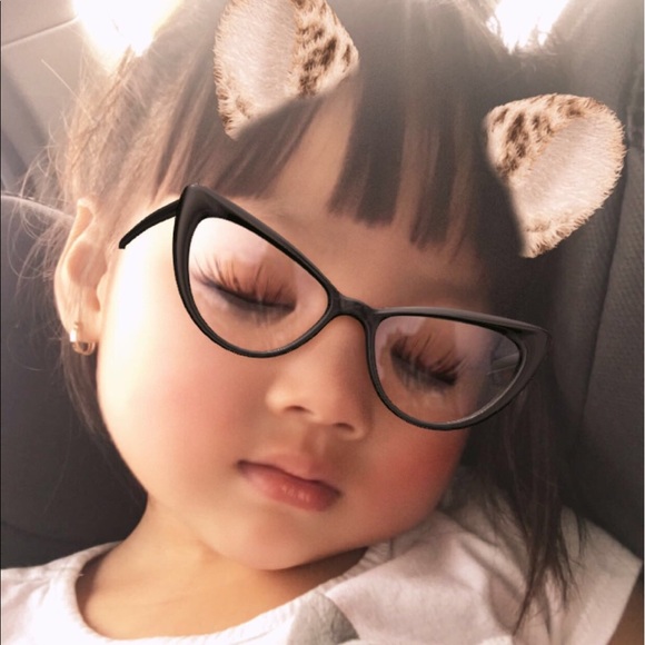 Meet your Posher, Uyen - Picture 1 of 1