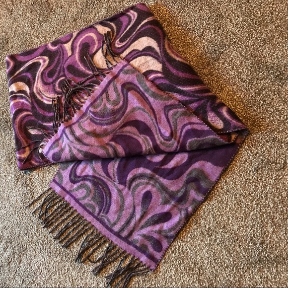 Super soft scarf - Picture 2 of 3