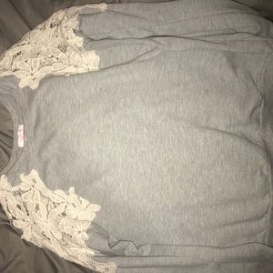 Cute shoulder lace sweater!!