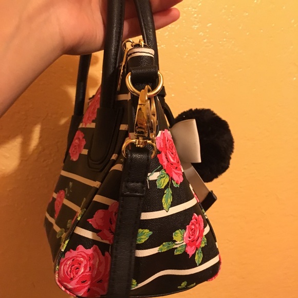 Betsy Johnson purse - Picture 3 of 4