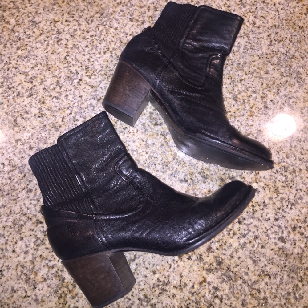 FRYE BOOTIES!