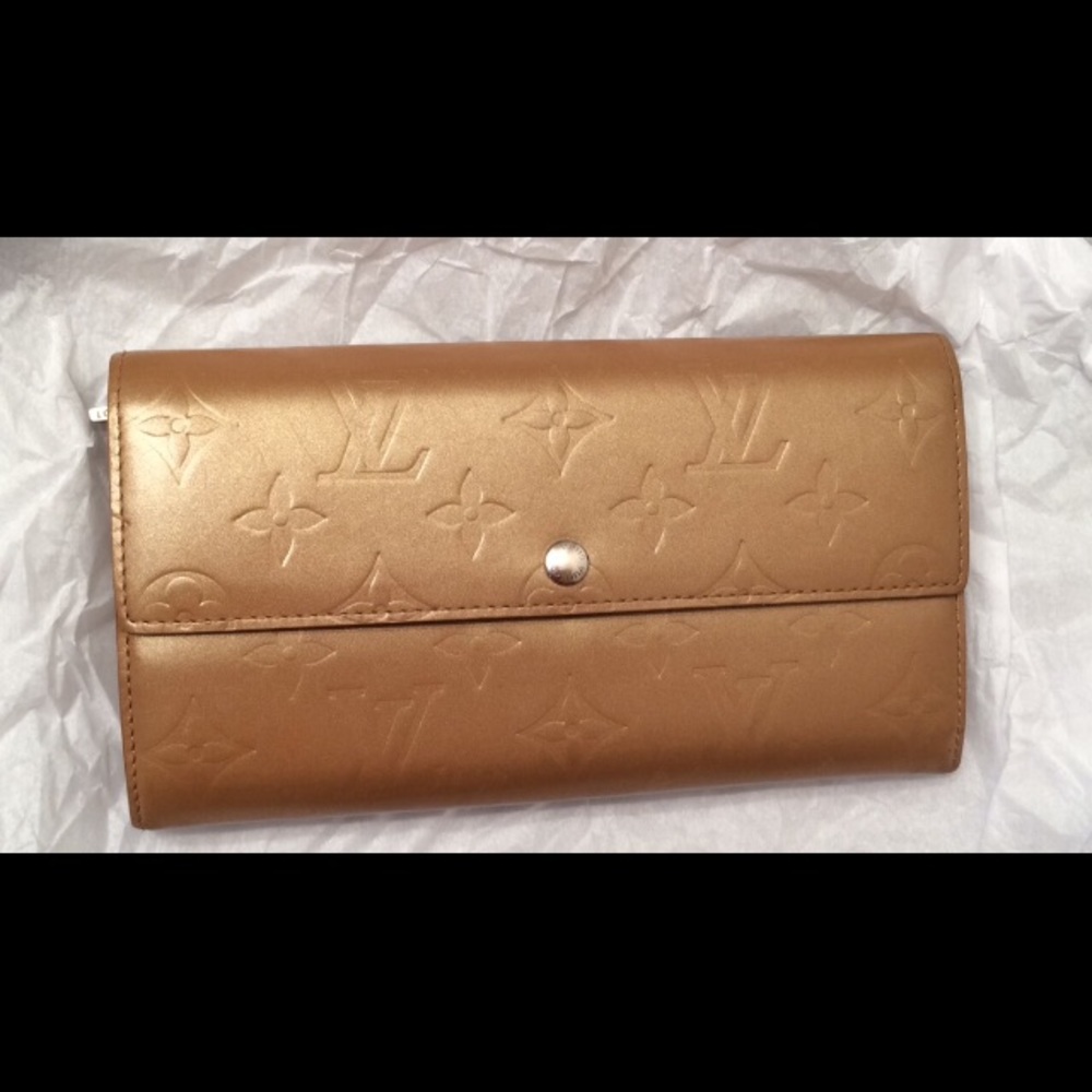 100%authentic Louis Vuitton Vernis monogram wallet