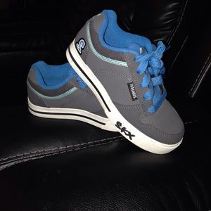 Little boys Skechers in size 13 like new