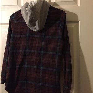Women's hooded plaid shirt