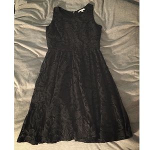 Lacey Black/Gold Dress