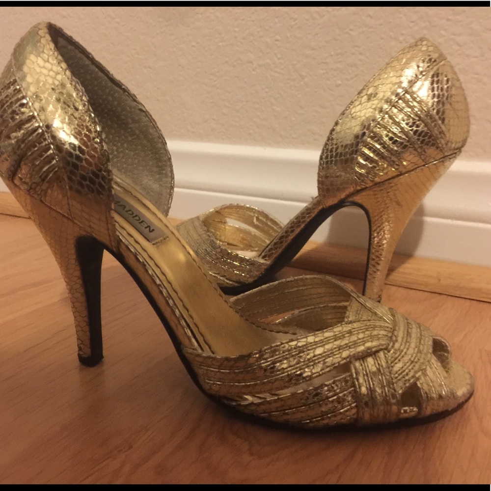 Gold Steve Madden Heels 👠Size 6.5