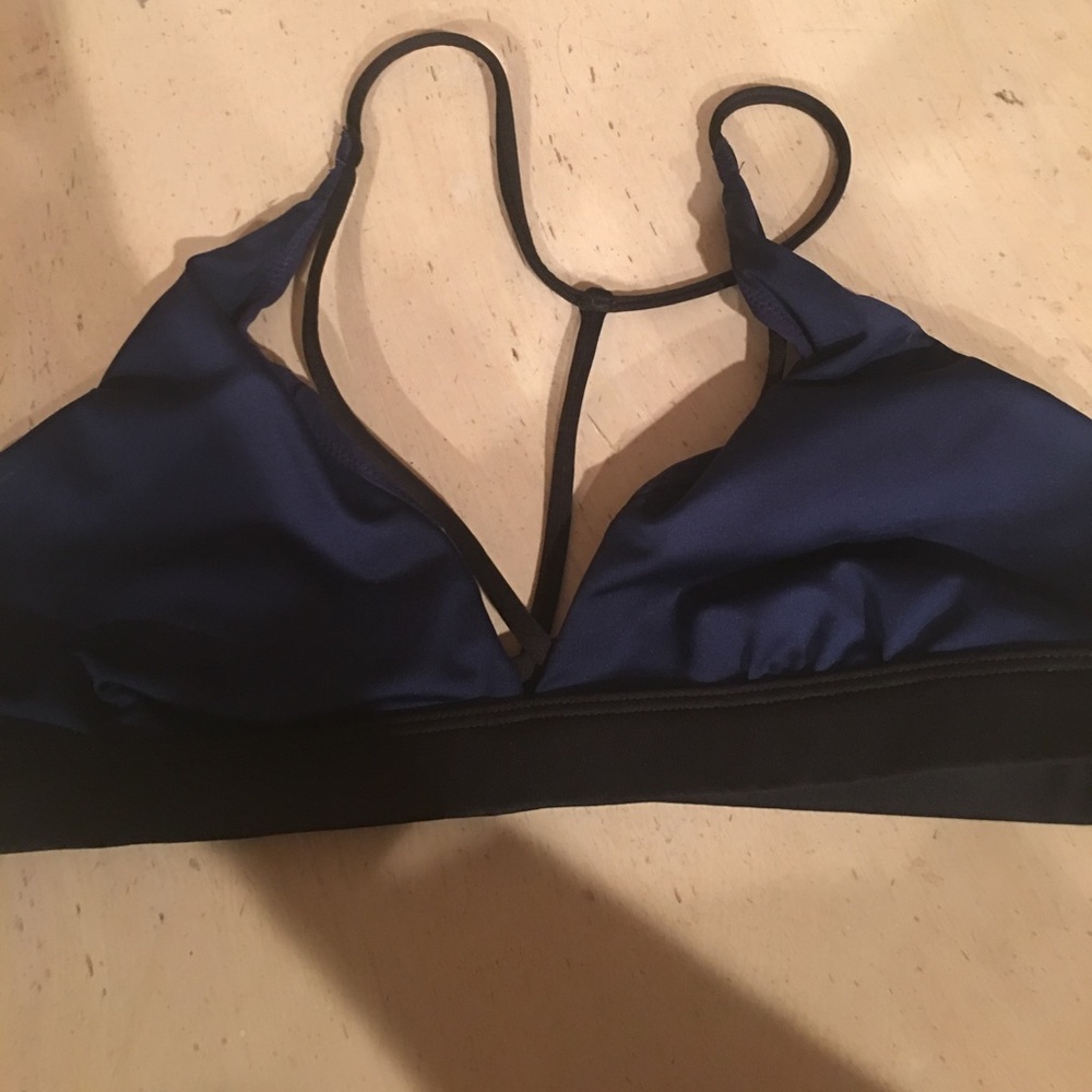 Sports bra