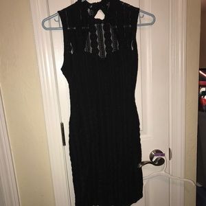 Keyhole back lace dress