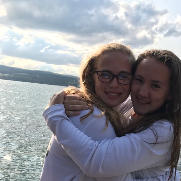 Meet your Posher, Kaitlin - Picture 1 of 1