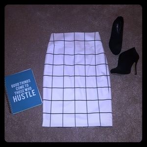 Express Black & White Pencil Skirt