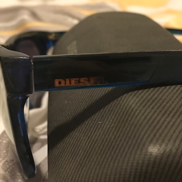 Original Diesel sunglasses - Picture 2 of 2