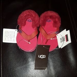 Baby ugg flip flop 4/5