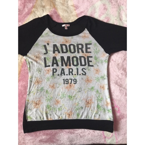 🌺✨ Flower half sleeve tee ✨🌺 - Picture 1 of 4