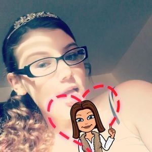 Meet your Posher, Cecilia