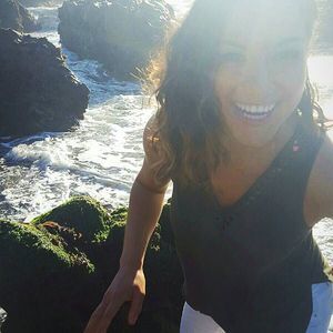 Meet your Posher, Elaine