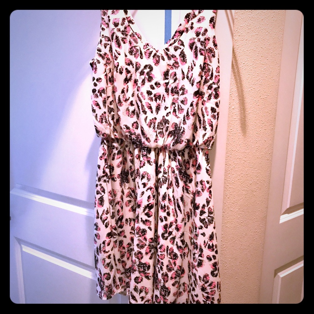 LUSH dress - Picture 4 of 7