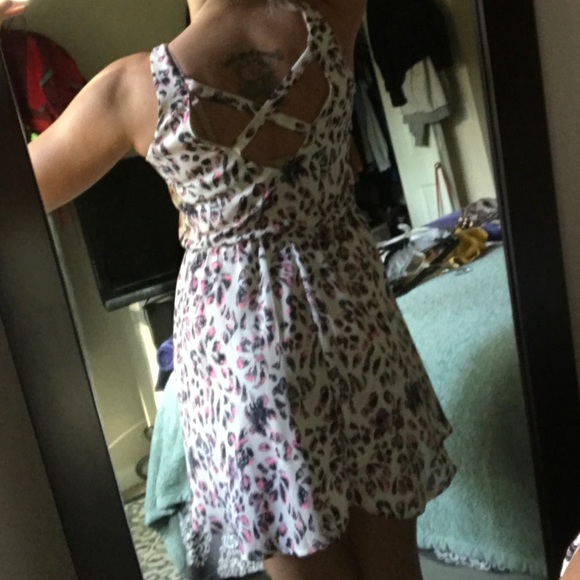 LUSH dress - Picture 7 of 7