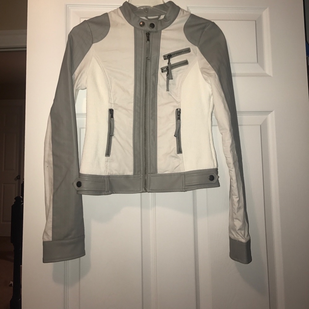 Buckle BKE outerwear in size XS