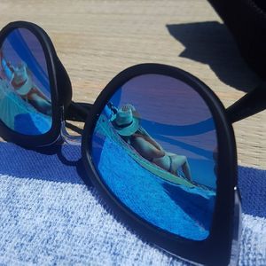 Meet your Posher, Becca