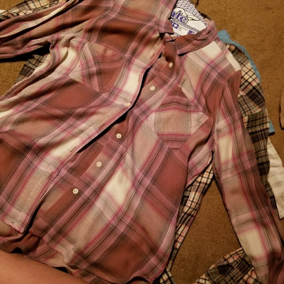 Costume.Fox.button down.Rebel 8 sweatshirt.Hurley - Picture 8 of 8