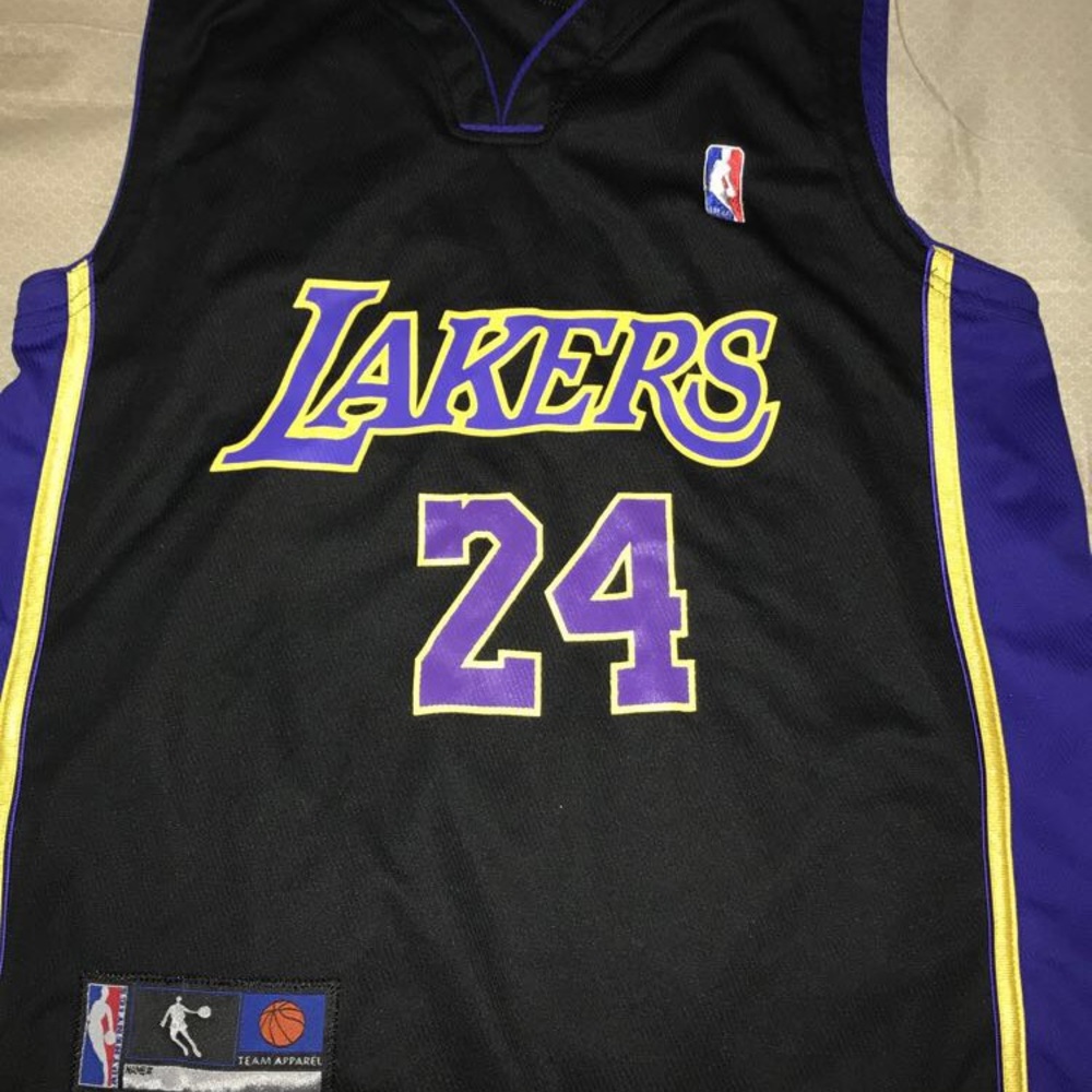 Lakers jersey, youth large