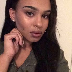 Meet your Posher, Jasmine