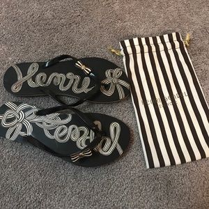 Henri Bendel Flip flops