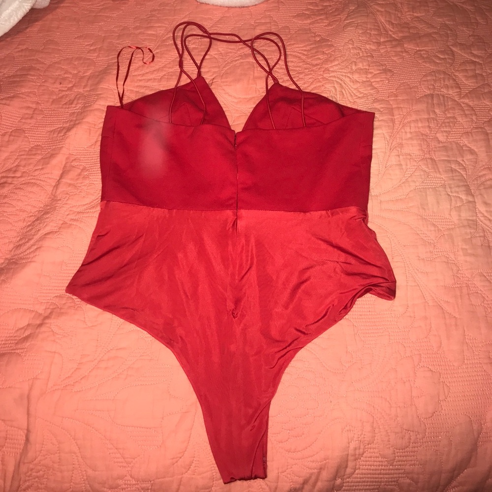 Red leotard - Picture 2 of 2