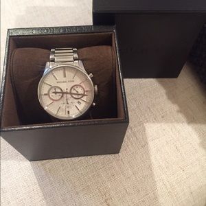 Michael Kors Silver-Toned Watch