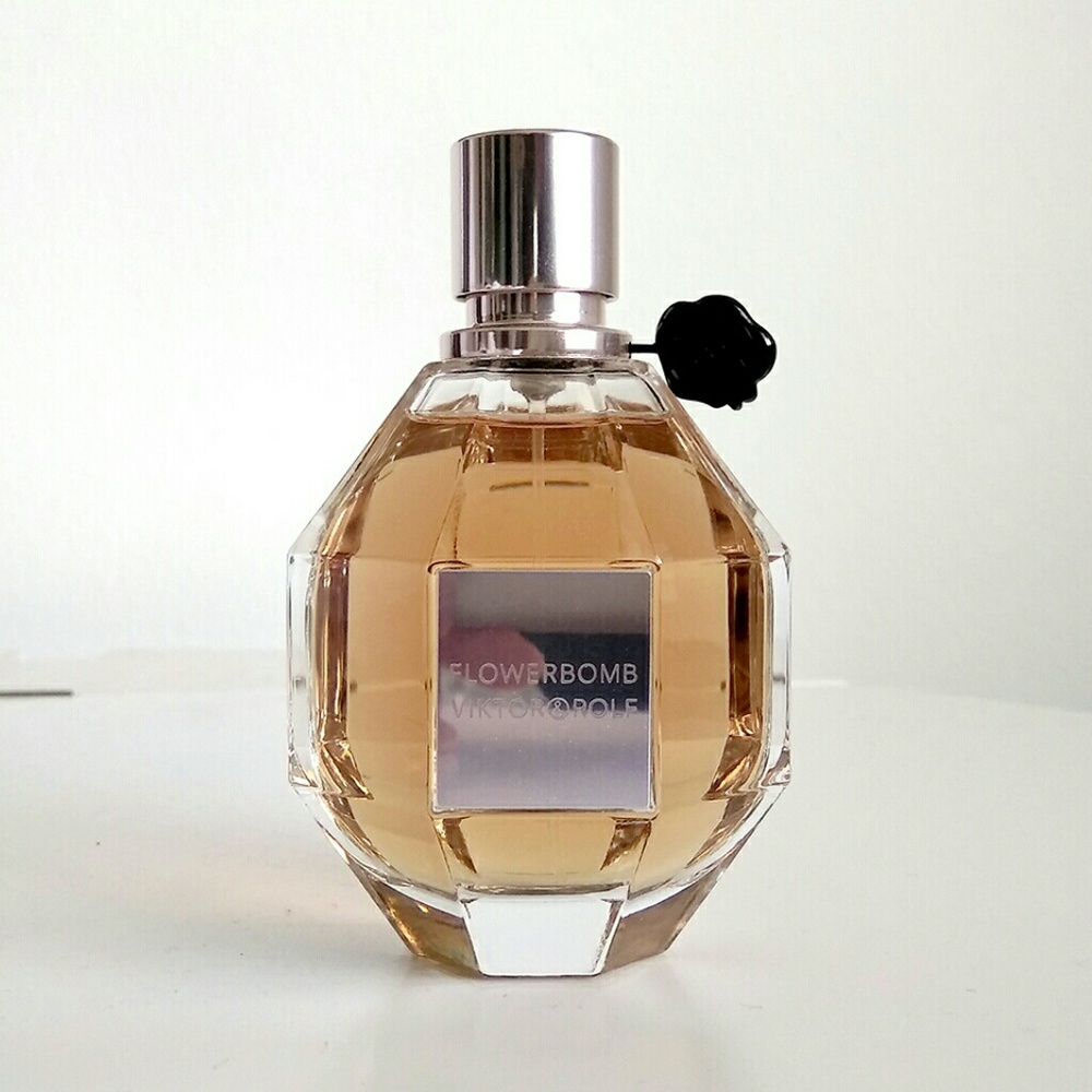 Viktor & Rolf Flowerbomb 3.4 oz, 100 ml