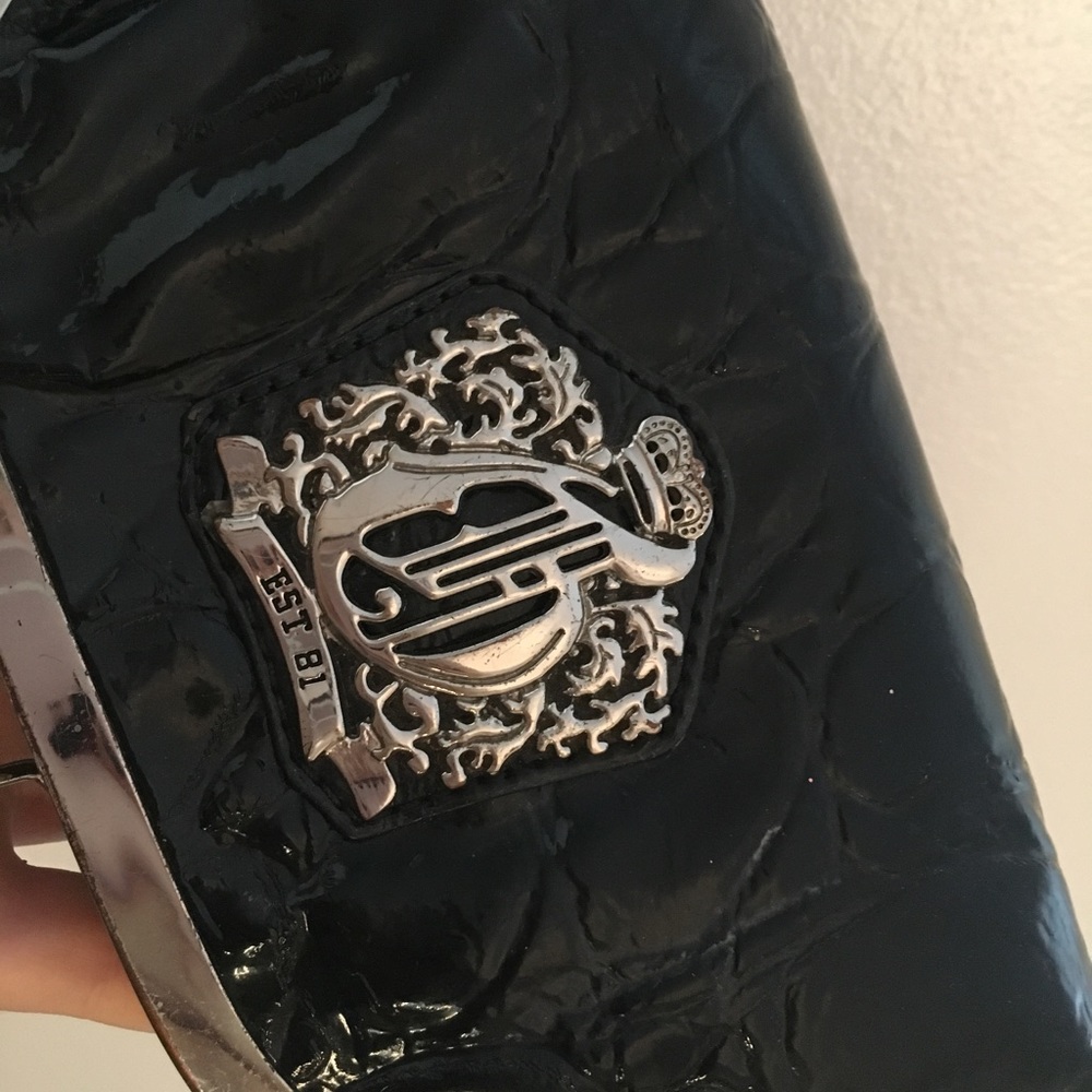 GUESS clutch