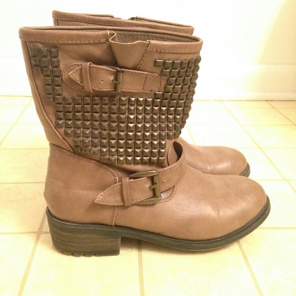 Buckle Brown Boots