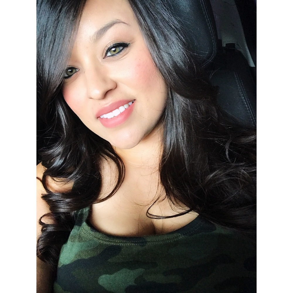 Meet your Posher, Crystal