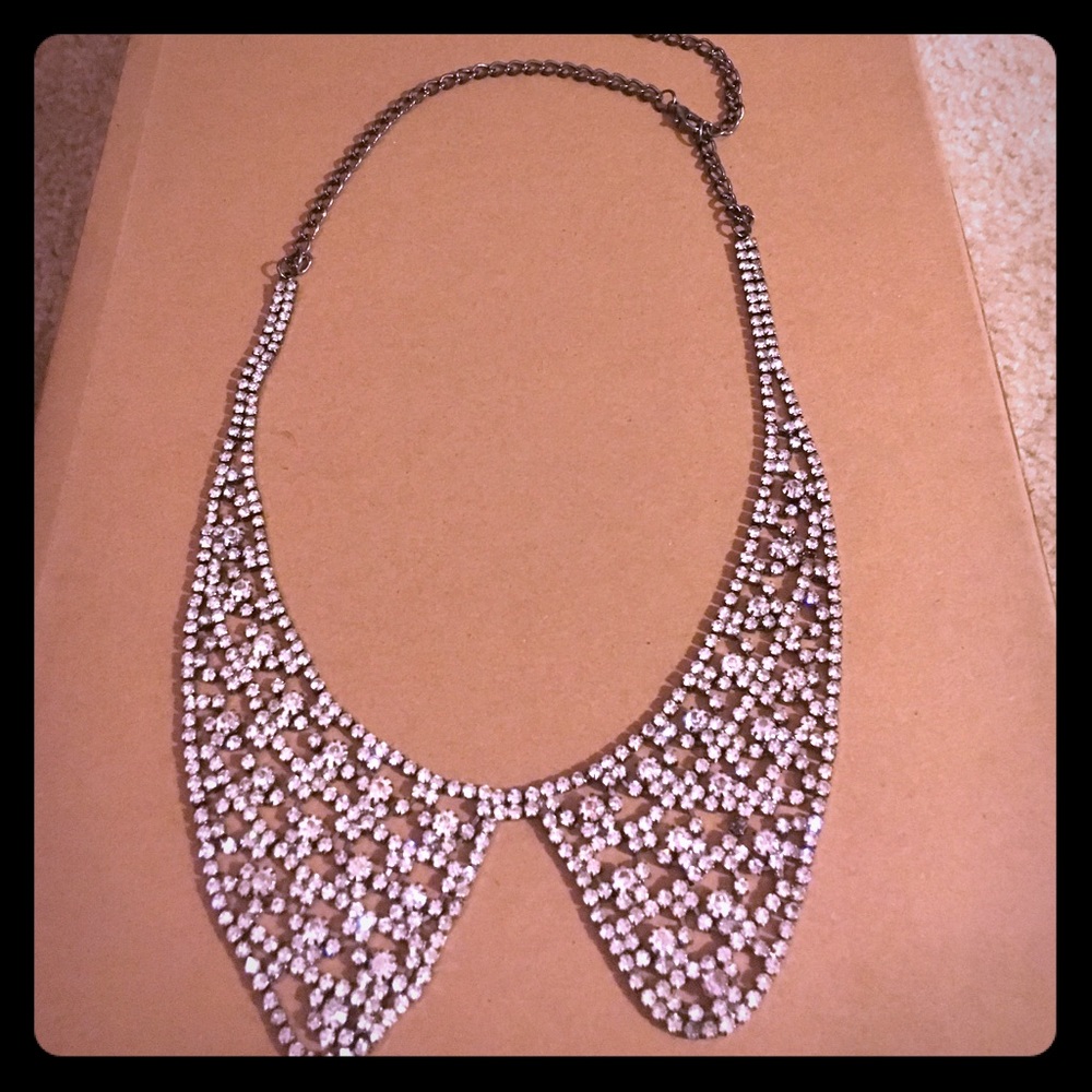 Peter Pan collar jeweled necklace by Jewel Mint