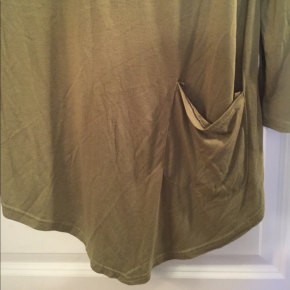 Top - Picture 2 of 4