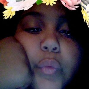 Meet your Posher, Carrie