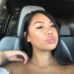 Meet your Posher, Angelynn