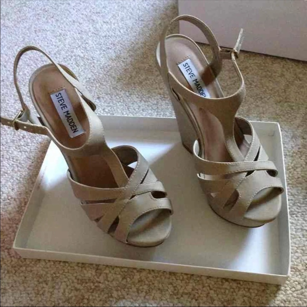 Steve Madden Nude Wedges 7.5