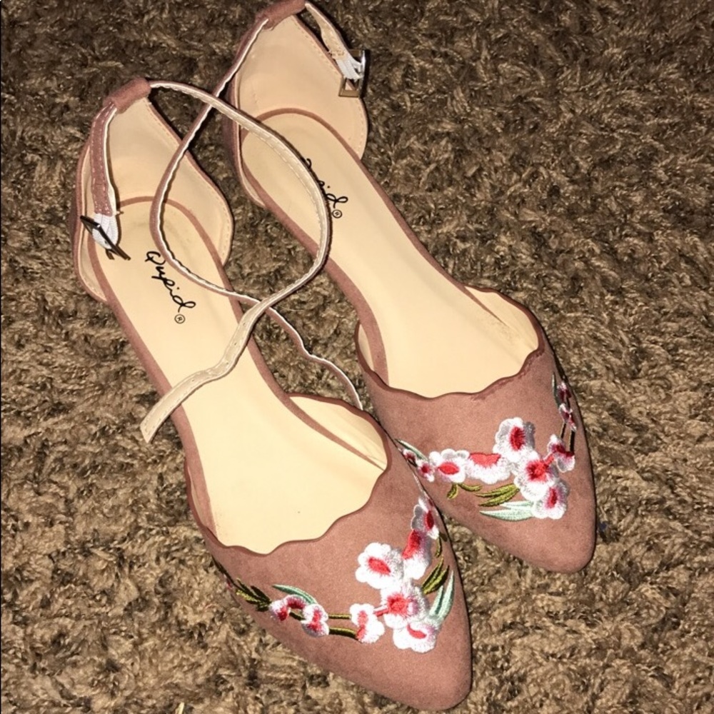 Pink embroidered flats