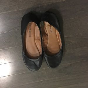 Black ballet flats