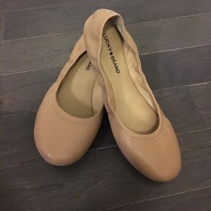 Ballet flats