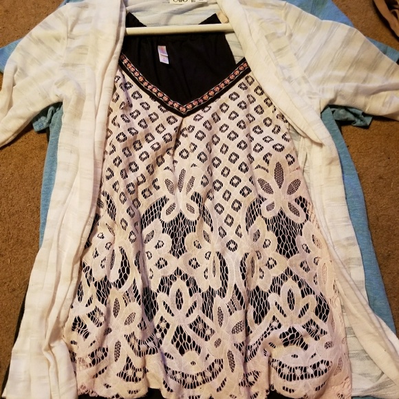 Clothes - Picture 7 of 8