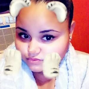 Meet your Posher, Denise